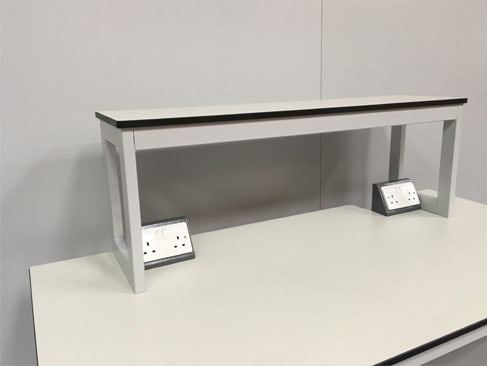 Mobile lab benches with reagent shelving for research, industrial, university and medical laboratories.