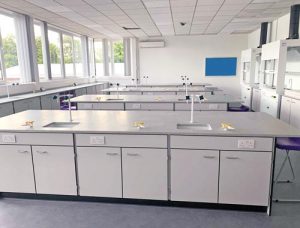 Science laboratory design - Sale Grammar School