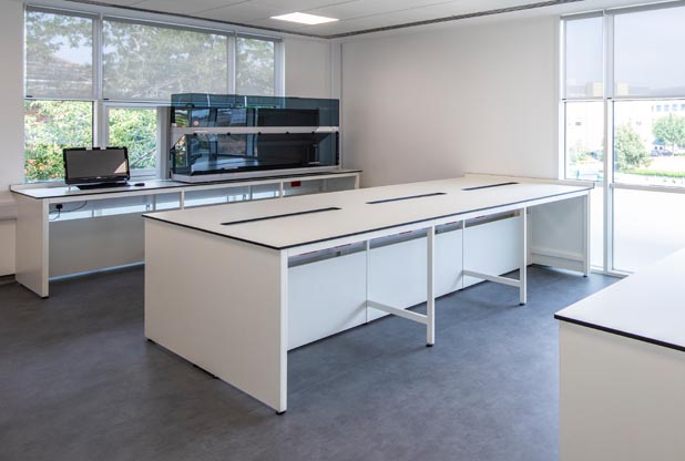 fit out of oxford biodynamics laboratory